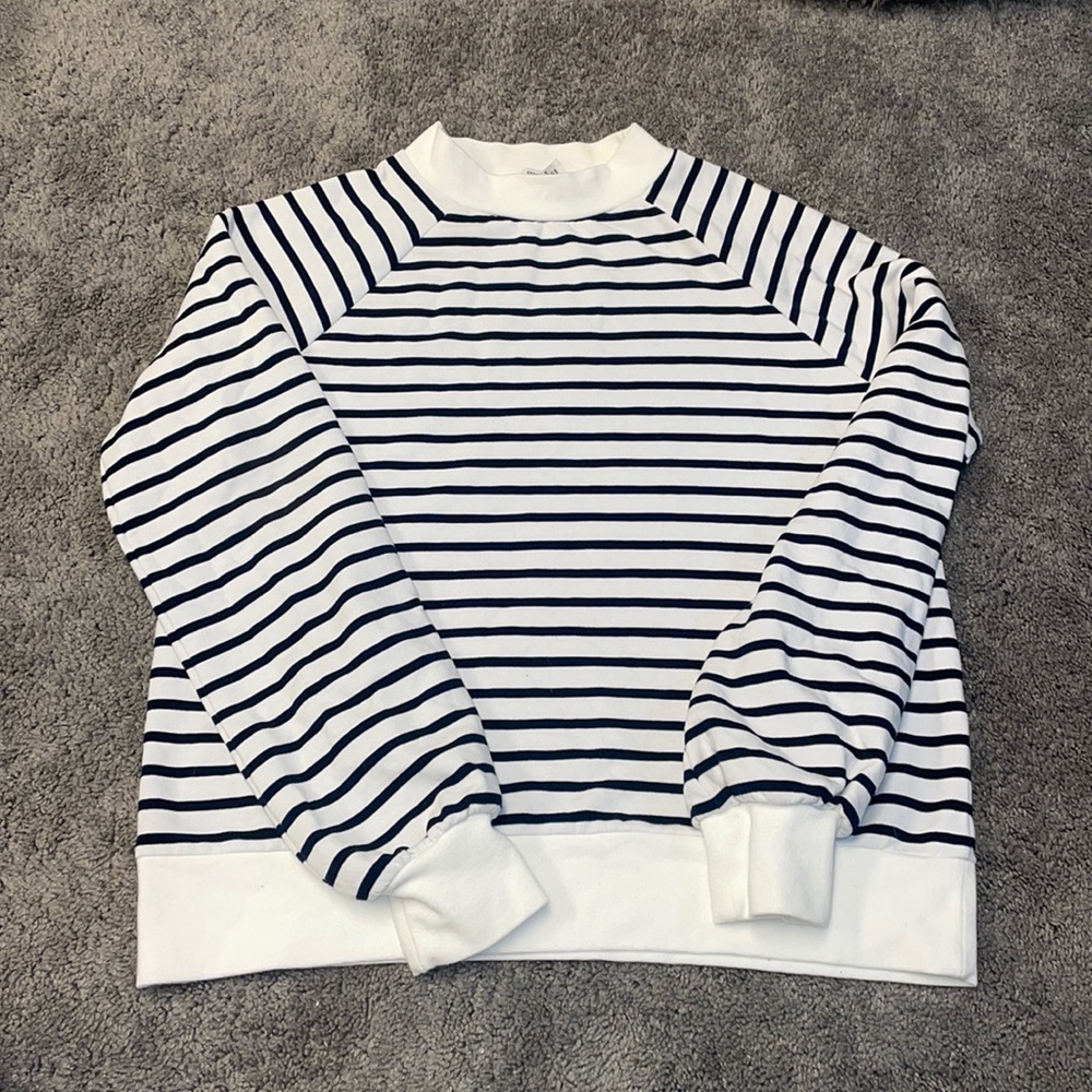 Forever 21 crewneck